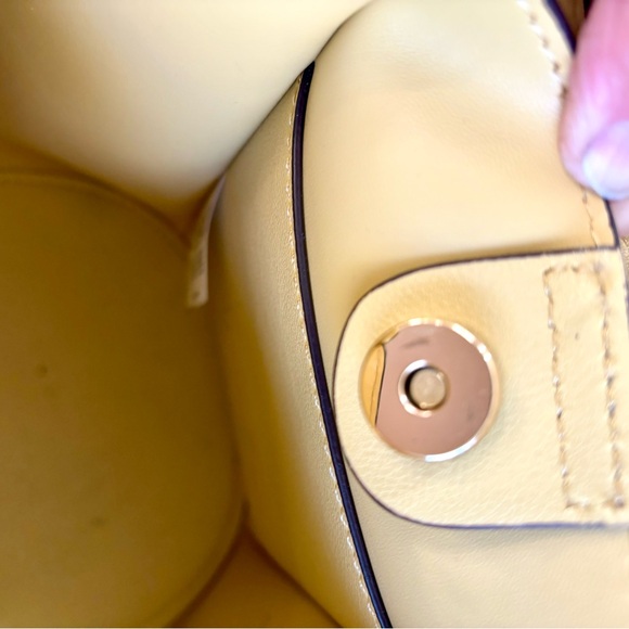 Yellow leather bucket bag - from Japan - Picture 8 of 11